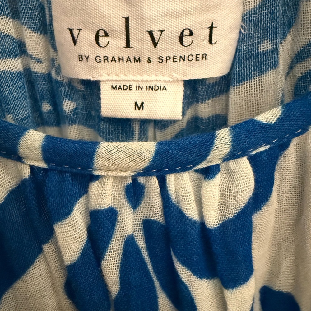 Velvet Blue and White Floral Puff-Sleeve Maxi Dress with Tiered Skirt - Picture 3 of 11